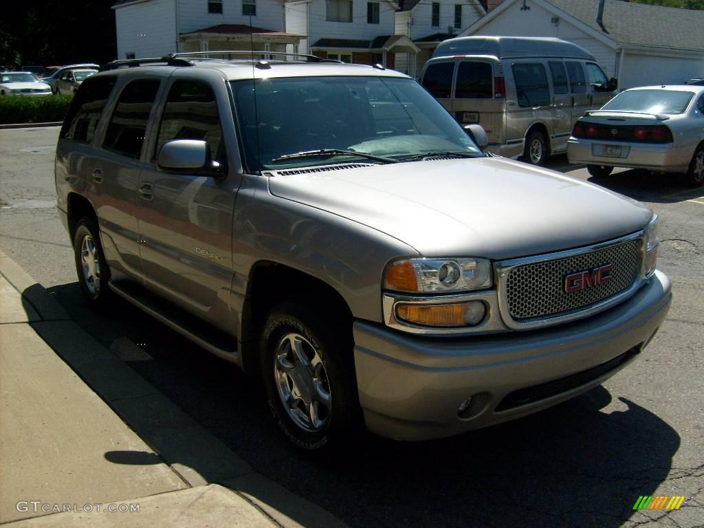 2004 Yukon Denali AWD - Silver Birch Metallic / Sandstone photo #5