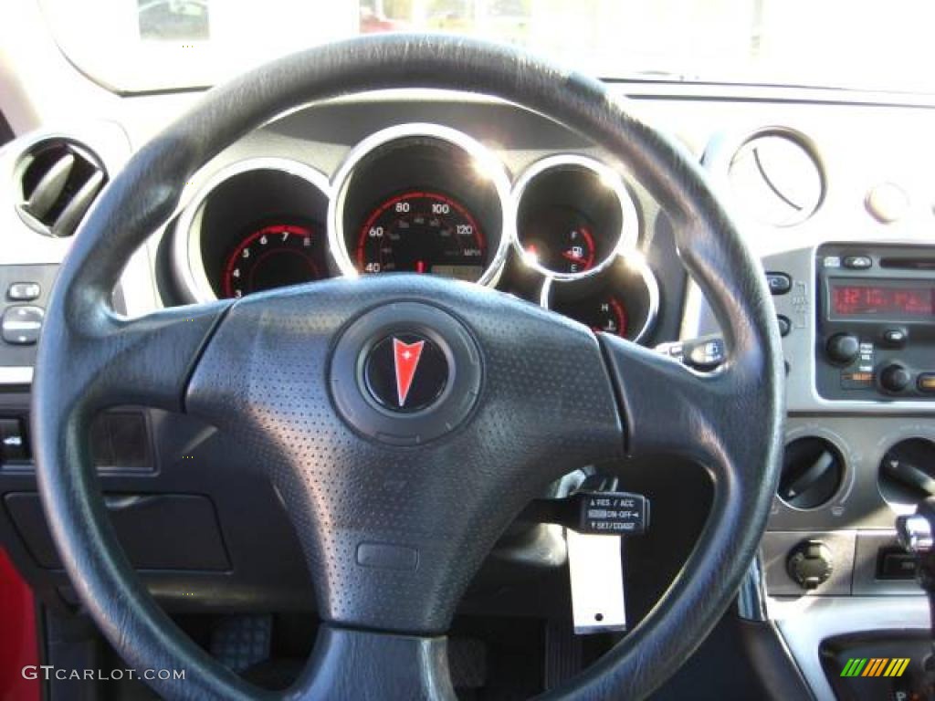 2004 Vibe AWD - Salsa Red Metallic / Graphite photo #22