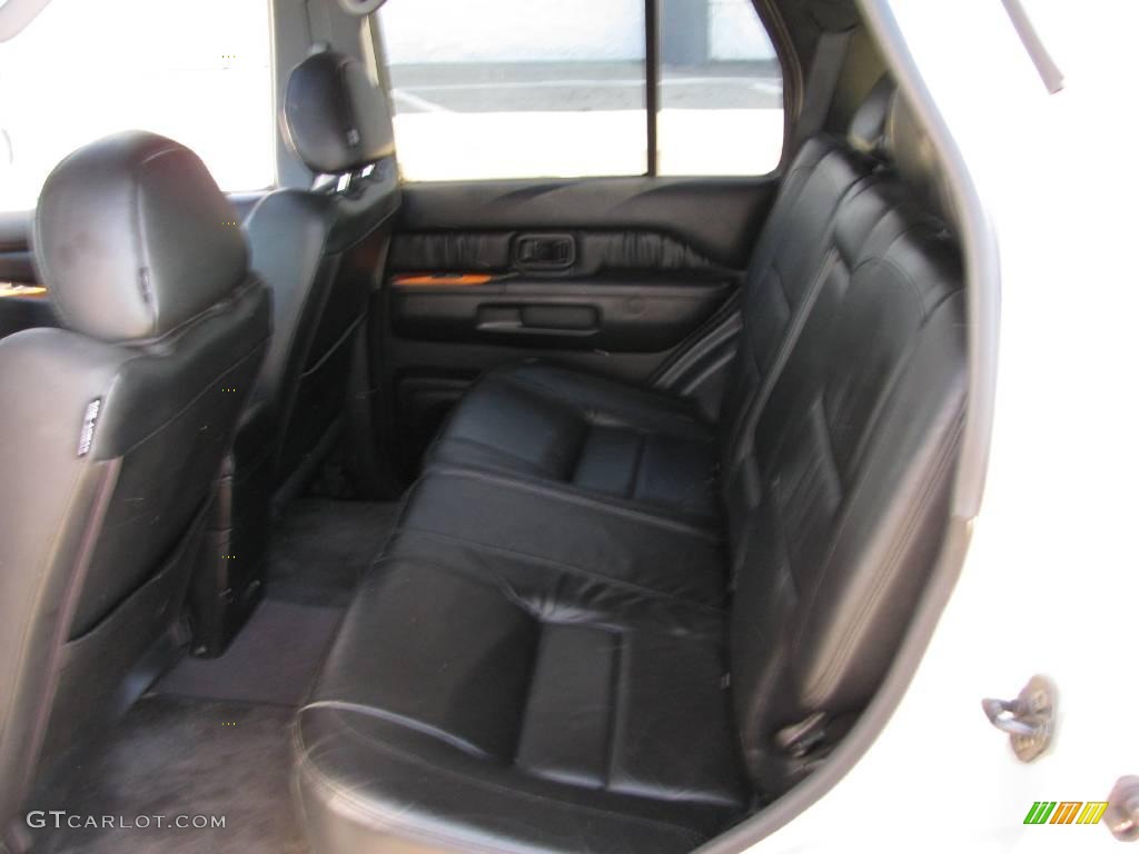 2002 QX4 4x4 - Brilliant Silver Metallic / Graphite photo #10