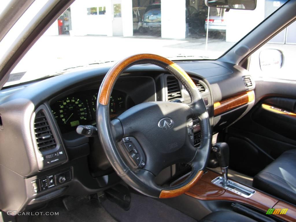 2002 QX4 4x4 - Brilliant Silver Metallic / Graphite photo #11