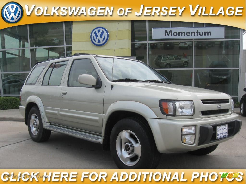 1999 QX4 4x4 - Tuscan Beige Metallic / Beige photo #21