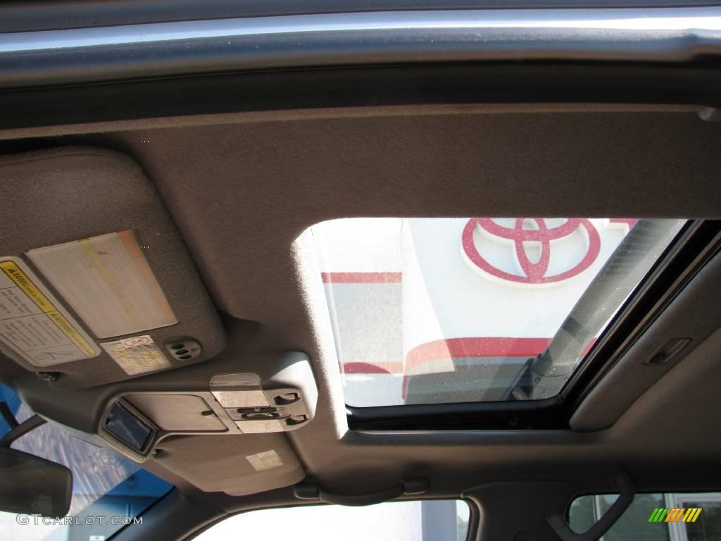 2002 QX4 4x4 - Brilliant Silver Metallic / Graphite photo #14