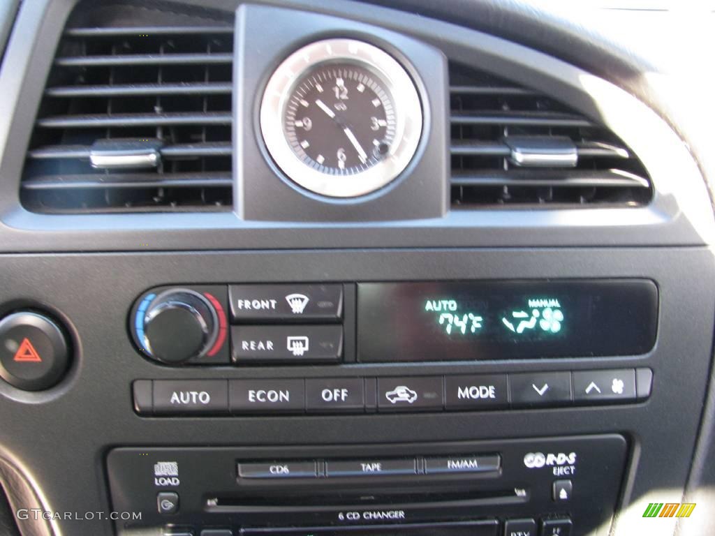 2002 QX4 4x4 - Brilliant Silver Metallic / Graphite photo #17