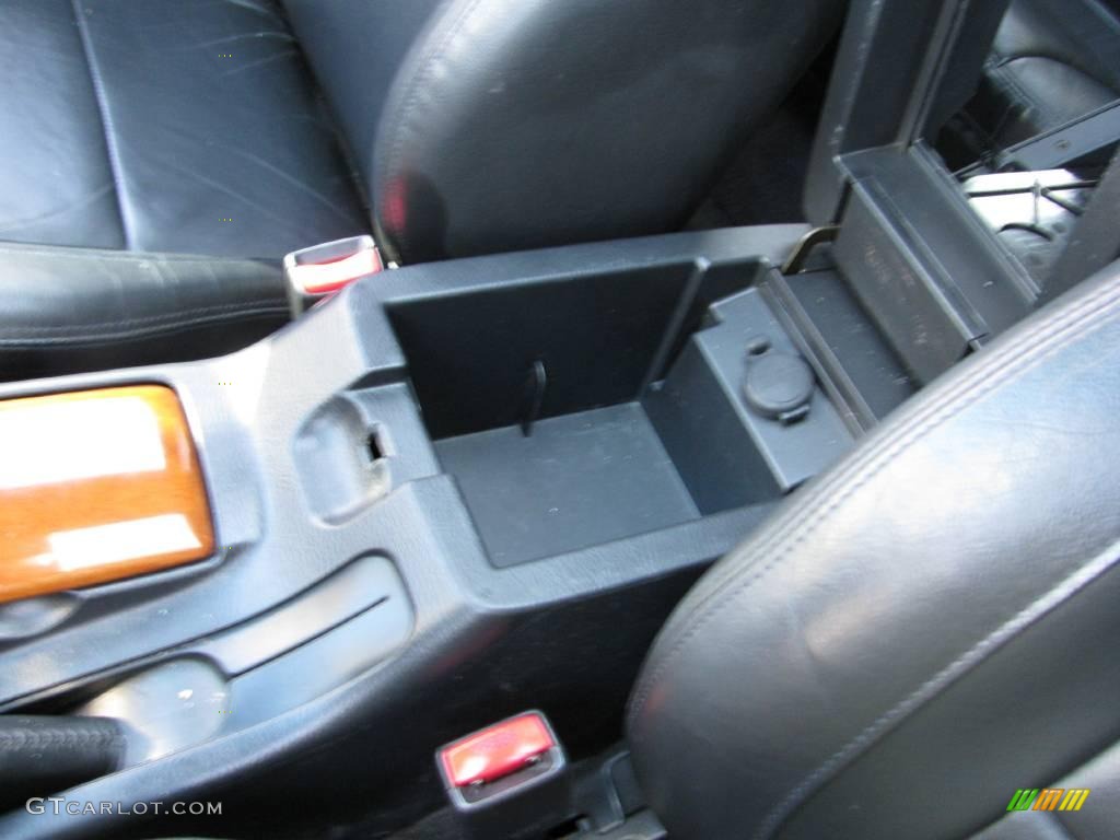 2002 QX4 4x4 - Brilliant Silver Metallic / Graphite photo #19