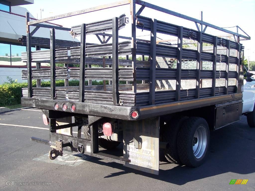 1999 F450 Super Duty XL Regular Cab Dually Chassis Stake Truck - Oxford White / Medium Graphite photo #20