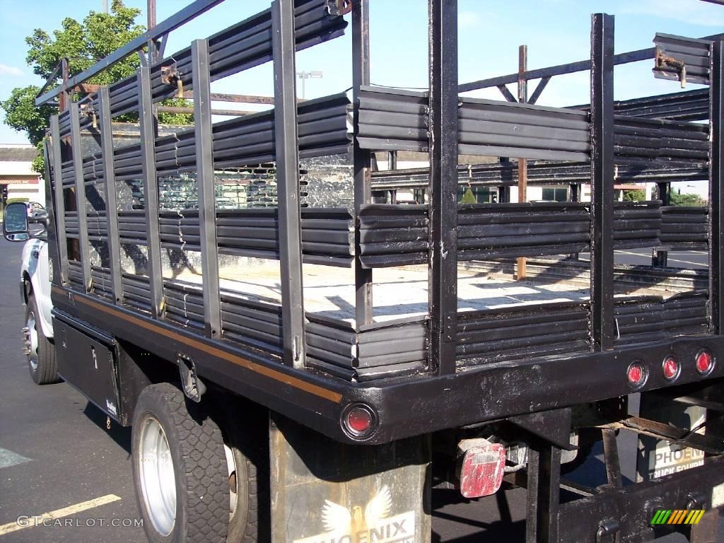 1999 F450 Super Duty XL Regular Cab Dually Chassis Stake Truck - Oxford White / Medium Graphite photo #22
