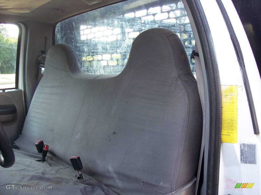 1999 F450 Super Duty XL Regular Cab Dually Chassis Stake Truck - Oxford White / Medium Graphite photo #35