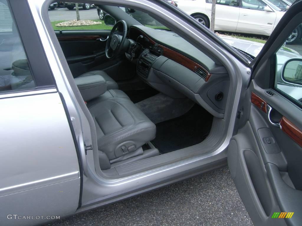 2002 DeVille Sedan - Sterling Metallic / Dark Gray photo #13