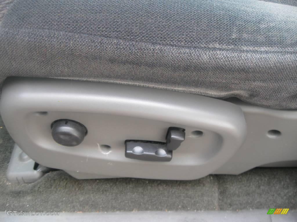 2003 TrailBlazer LT 4x4 - Dark Gray Metallic / Medium Pewter photo #9