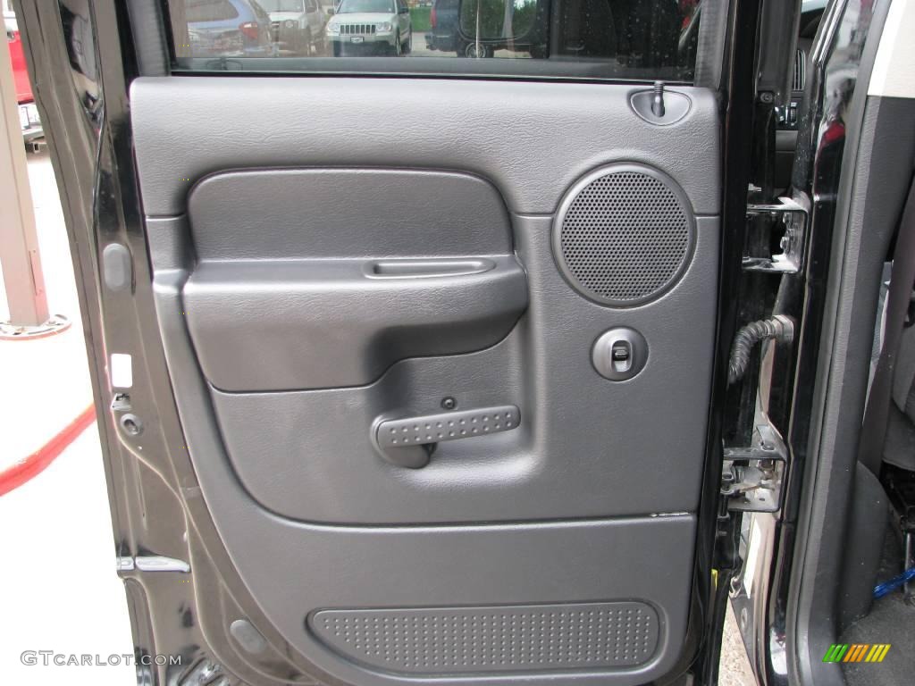 2005 Ram 1500 SLT Quad Cab 4x4 - Black / Dark Slate Gray photo #14