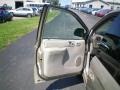 2006 Linen Gold Metallic Dodge Grand Caravan SE  photo #15