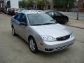 2005 CD Silver Metallic Ford Focus ZX4 SES Sedan  photo #6