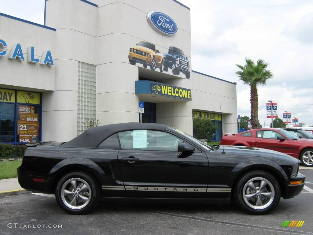 2008 Mustang V6 Premium Convertible - Black / Medium Parchment photo #2