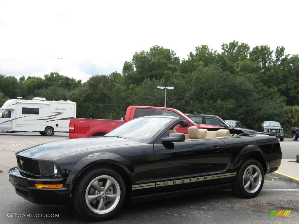 2008 Mustang V6 Premium Convertible - Black / Medium Parchment photo #10