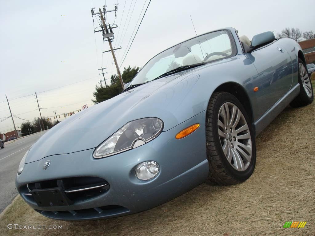 2006 XK XK8 Convertible - Frost Blue Metallic / Ivory photo #2