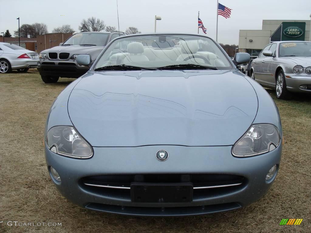 2006 XK XK8 Convertible - Frost Blue Metallic / Ivory photo #3