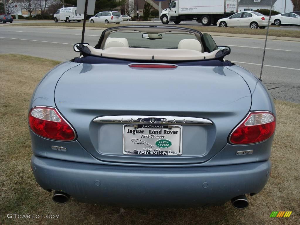 2006 XK XK8 Convertible - Frost Blue Metallic / Ivory photo #7