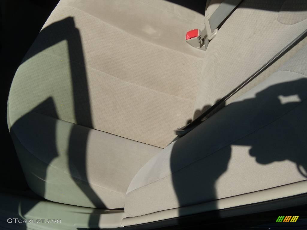 2007 Camry LE - Black / Bisque photo #10