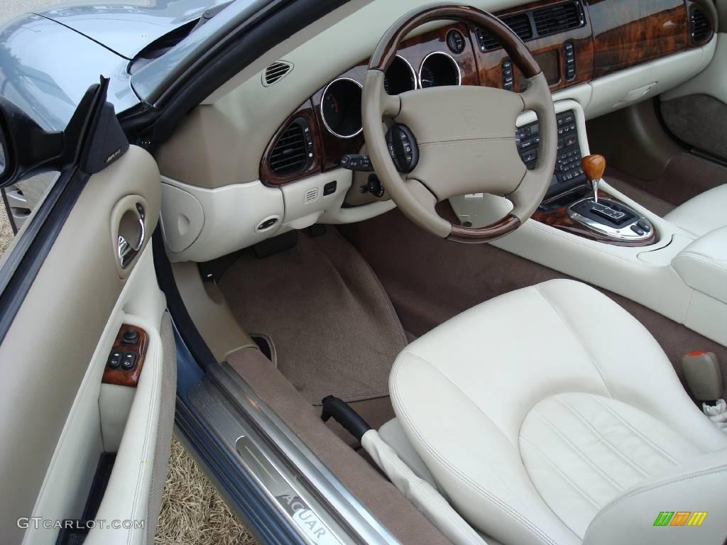 2006 XK XK8 Convertible - Frost Blue Metallic / Ivory photo #11