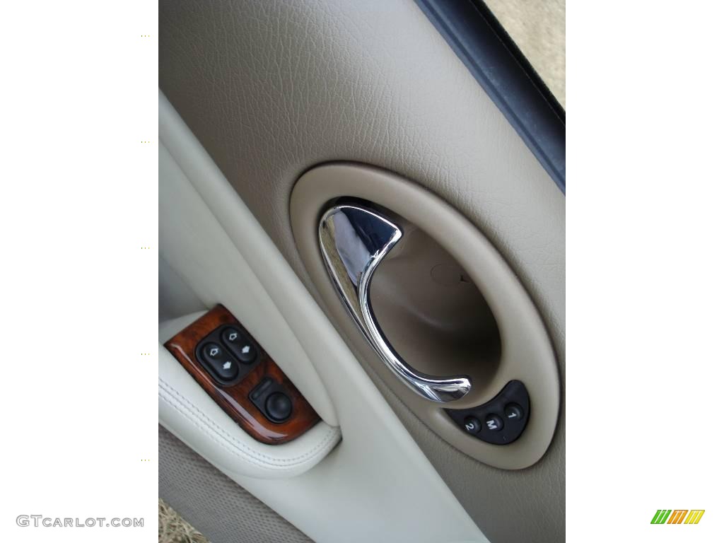 2006 XK XK8 Convertible - Frost Blue Metallic / Ivory photo #12
