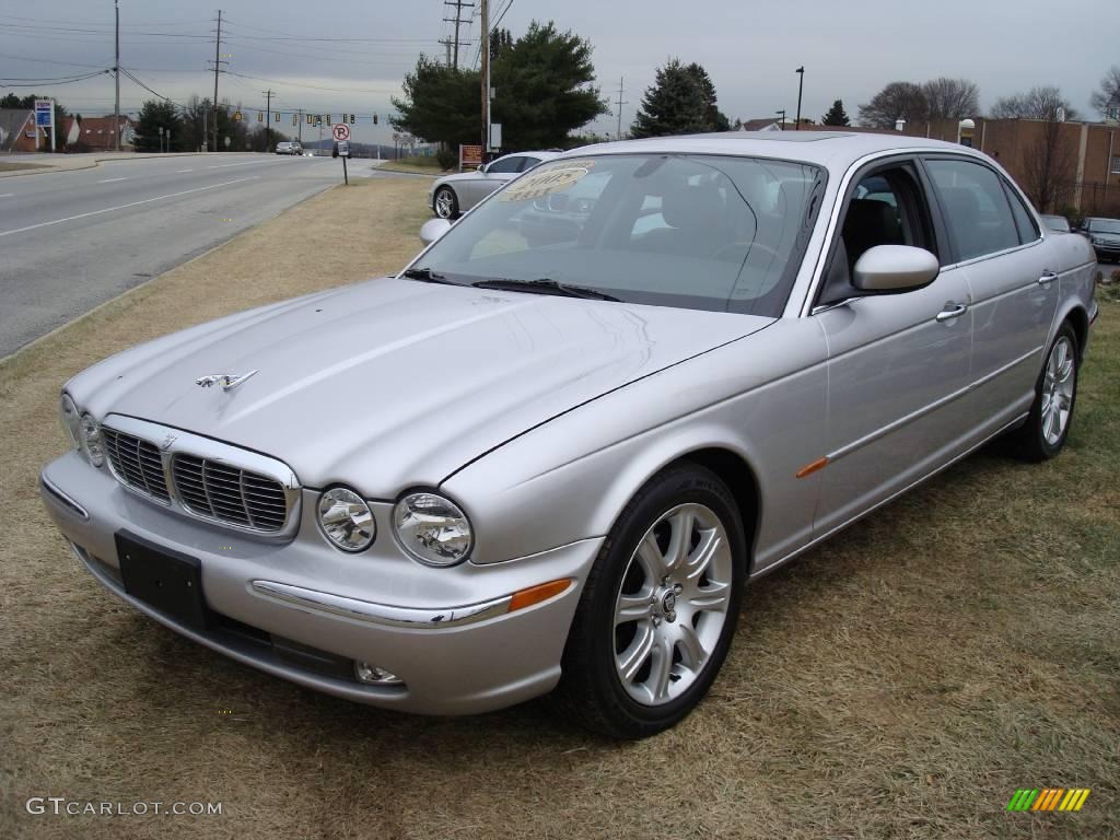 2005 XJ XJ8 L - Platinum Silver Metallic / Charcoal photo #1