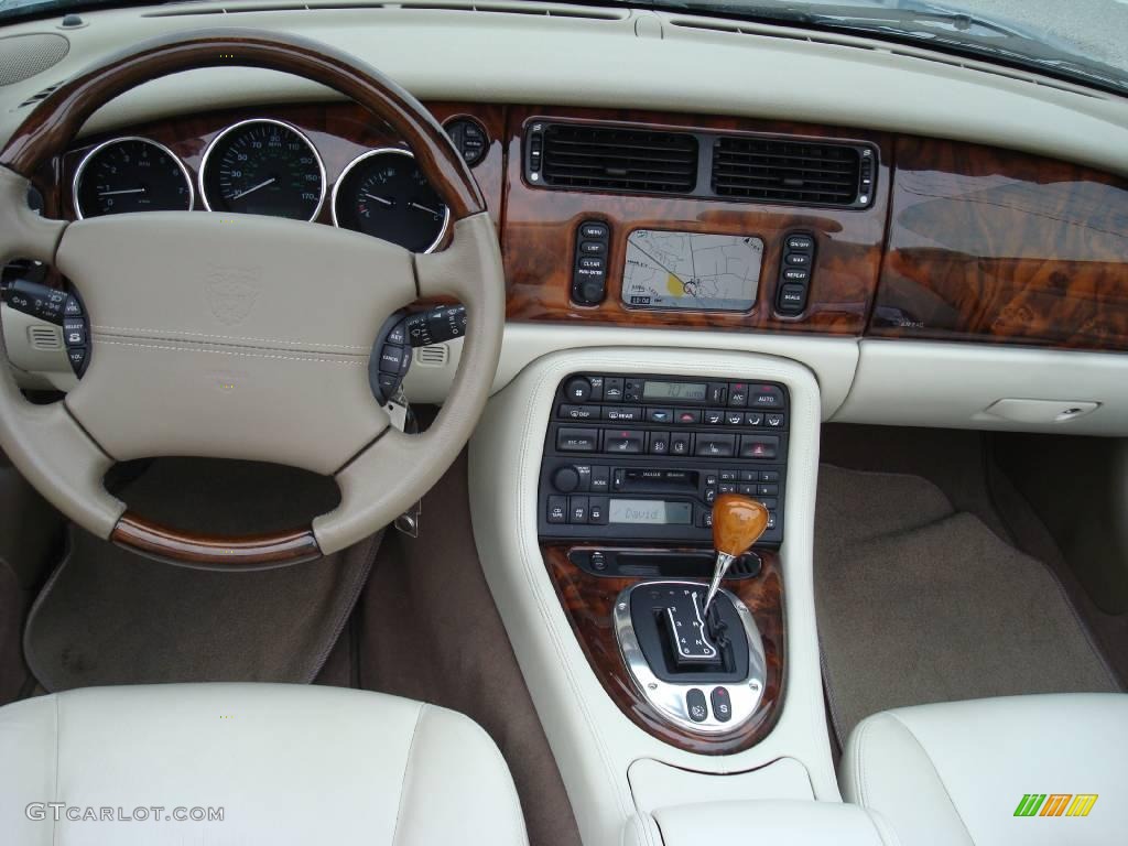 2006 XK XK8 Convertible - Frost Blue Metallic / Ivory photo #19