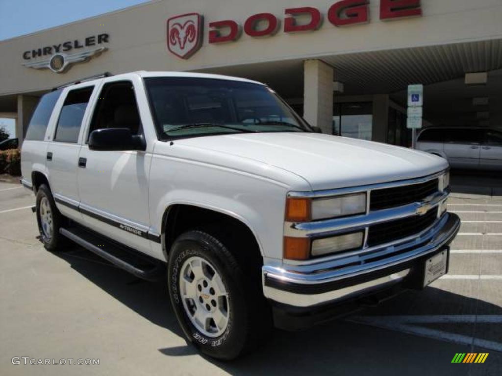 1999 Tahoe LT 4x4 - Summit White / Neutral photo #1