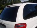 2005 Stone White Dodge Caravan SE  photo #15