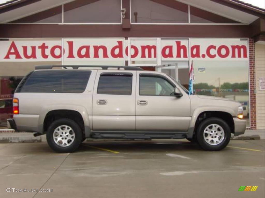 2001 Suburban 1500 Z71 4x4 - Light Pewter Metallic / Light Gray/Neutral photo #3