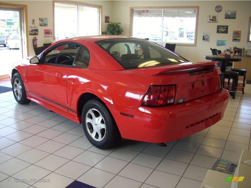 2000 Mustang V6 Coupe - Performance Red / Dark Charcoal photo #3