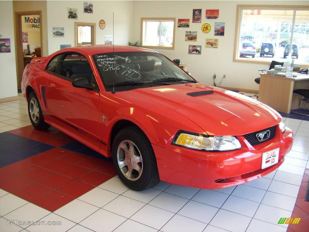 2000 Mustang V6 Coupe - Performance Red / Dark Charcoal photo #7