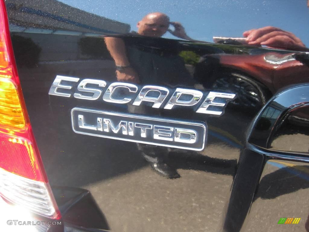 2004 Escape Limited - Black / Ebony Black photo #19