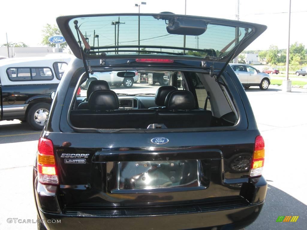 2004 Escape Limited - Black / Ebony Black photo #20
