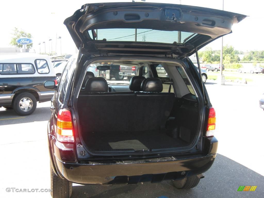 2004 Escape Limited - Black / Ebony Black photo #21
