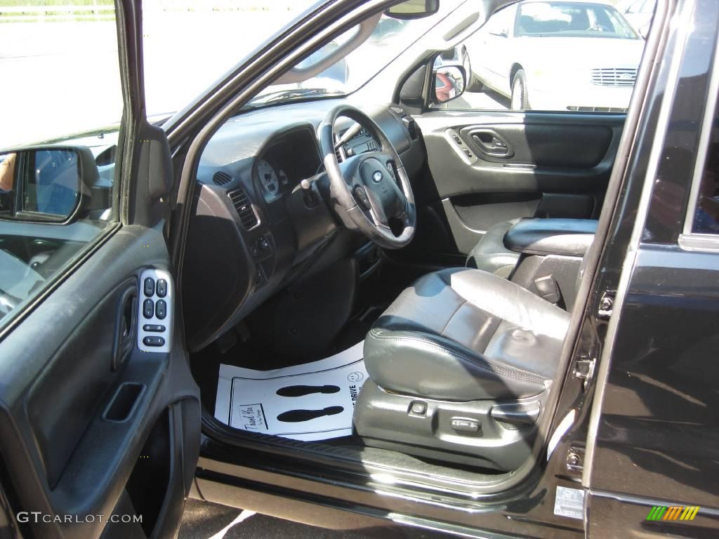 2004 Escape Limited - Black / Ebony Black photo #22