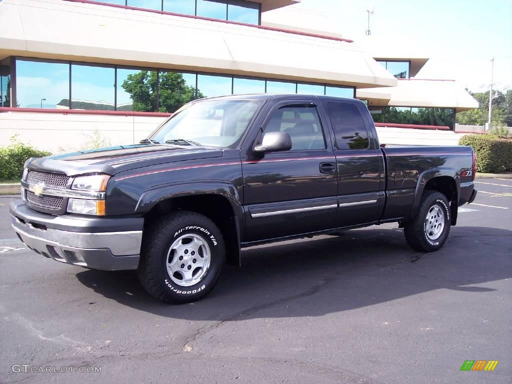 2004 Silverado 1500 Z71 Extended Cab 4x4 - Dark Gray Metallic / Dark Charcoal photo #1