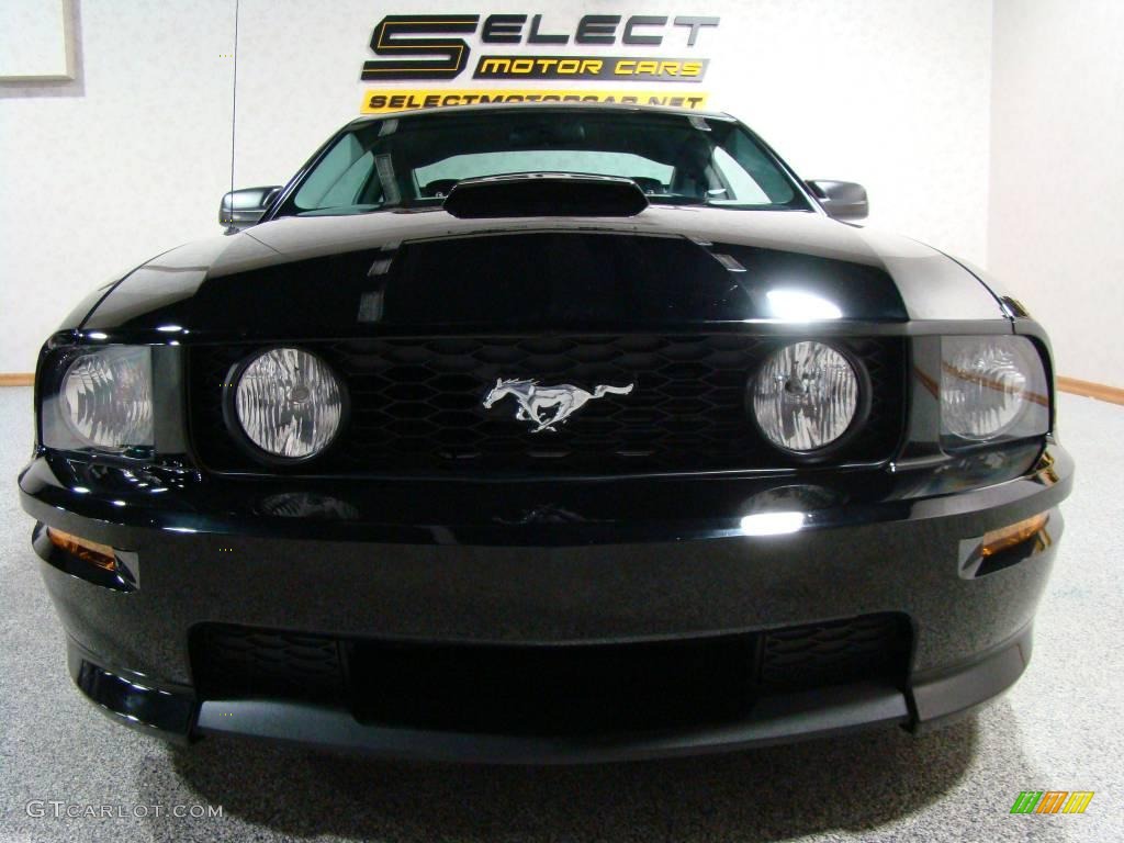 2008 Mustang GT Premium Coupe - Black / Charcoal Black/Dove photo #2