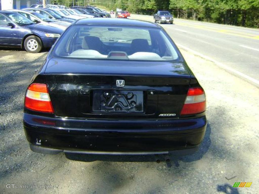 1995 Accord EX Sedan - Granada Black Pearl / Gray photo #16