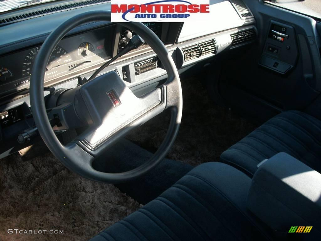 1991 Cutlass Ciera SL Sedan - Light Sapphire Blue Metallic / Blue photo #9