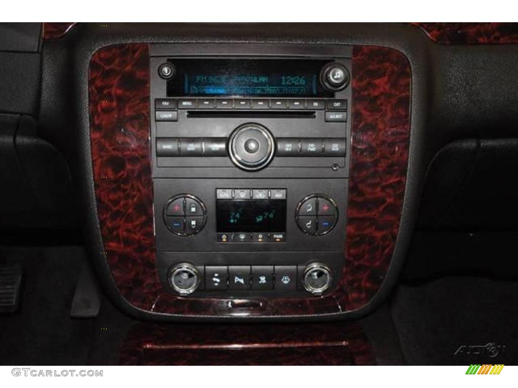 2007 Yukon Denali AWD - Summit White / Ebony Black photo #29