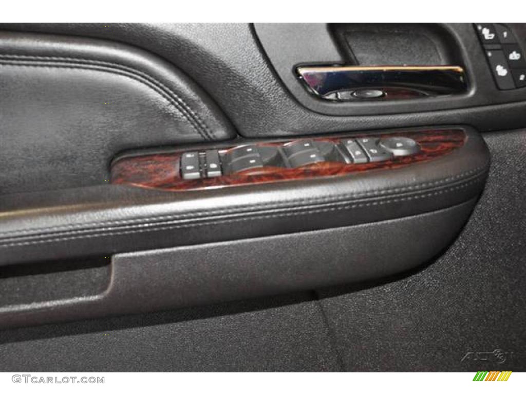 2007 Yukon Denali AWD - Summit White / Ebony Black photo #33