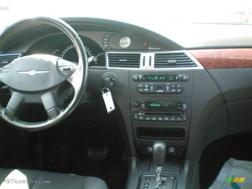 2006 Pacifica Touring - Magnesium Green Pearl / Dark Slate Gray photo #5