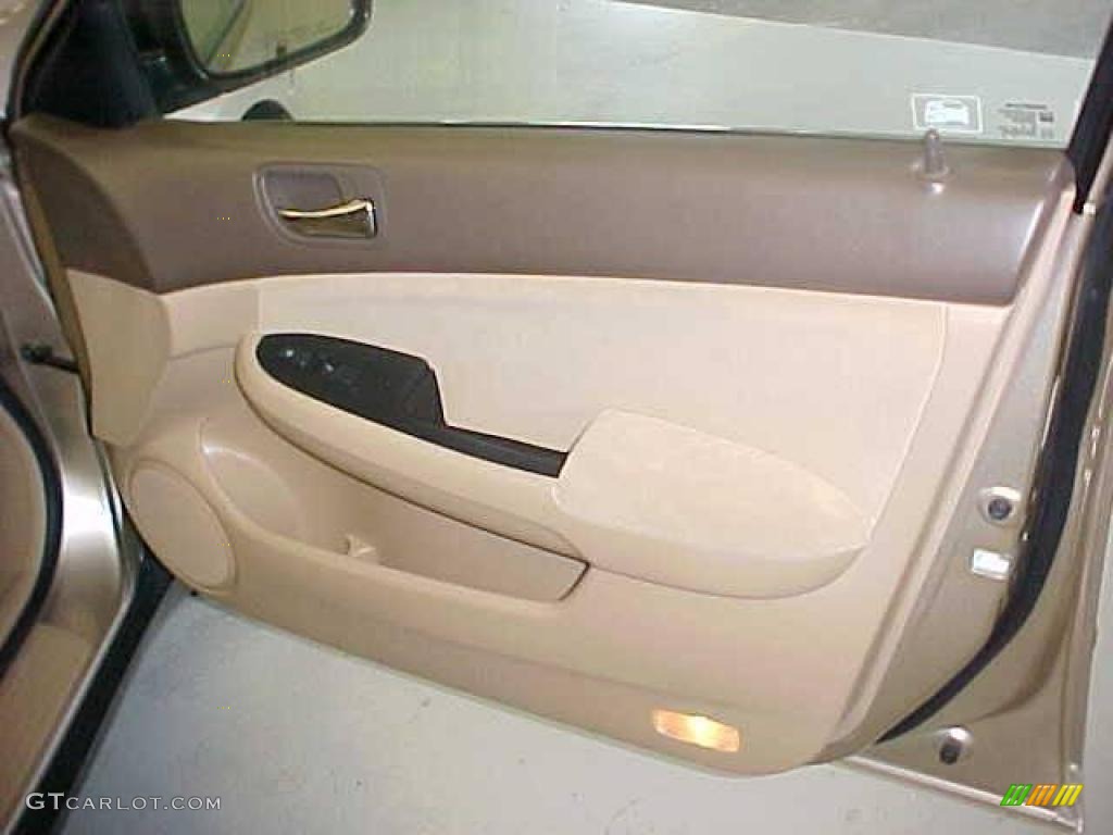 2006 Accord LX Sedan - Desert Mist Metallic / Ivory photo #15