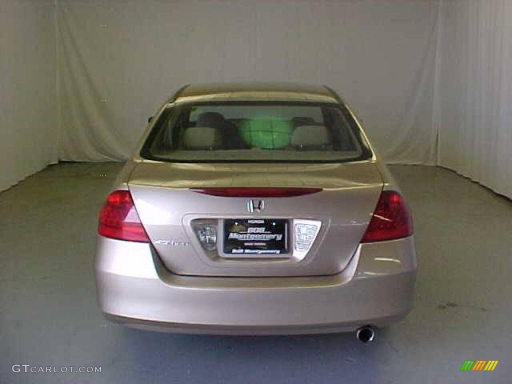 2006 Accord LX Sedan - Desert Mist Metallic / Ivory photo #23