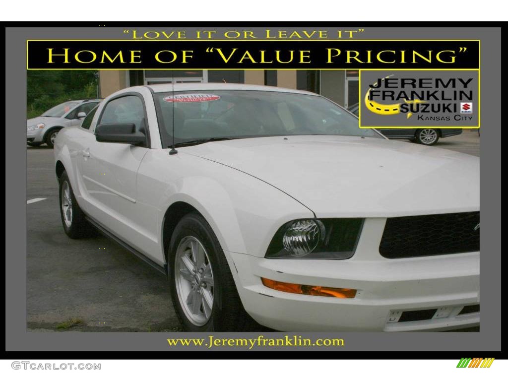 2008 Mustang V6 Deluxe Coupe - Performance White / Light Graphite photo #1