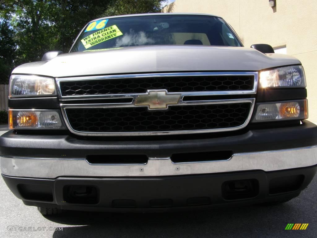 2006 Silverado 1500 Work Truck Regular Cab - Silver Birch Metallic / Dark Charcoal photo #3