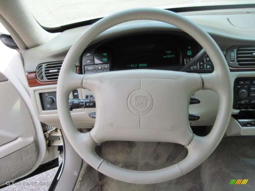 1999 DeVille Sedan - White / Neutral Shale photo #28