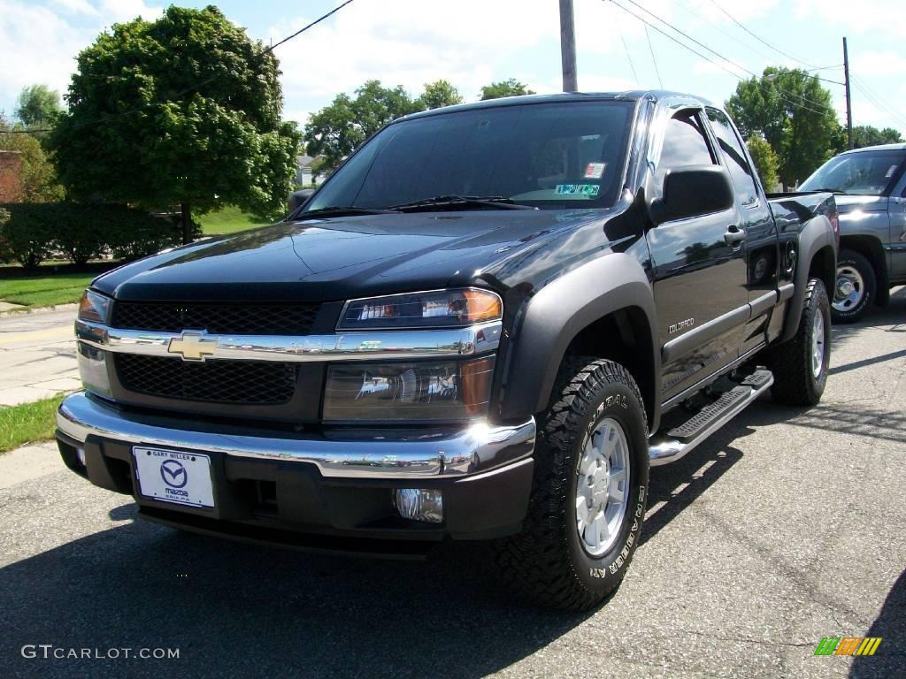 2004 Colorado LS Extended Cab 4x4 - Black / Sport Pewter photo #1