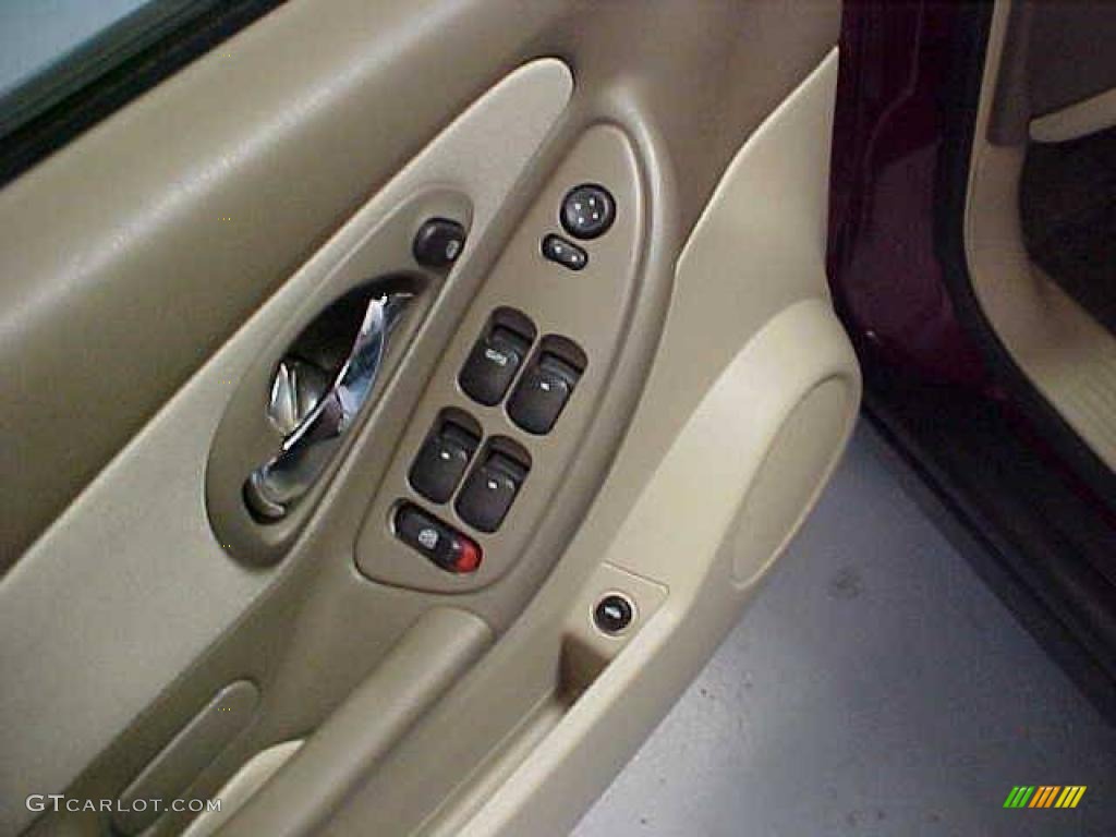 2005 Malibu LS V6 Sedan - Sport Red Metallic / Neutral Beige photo #20