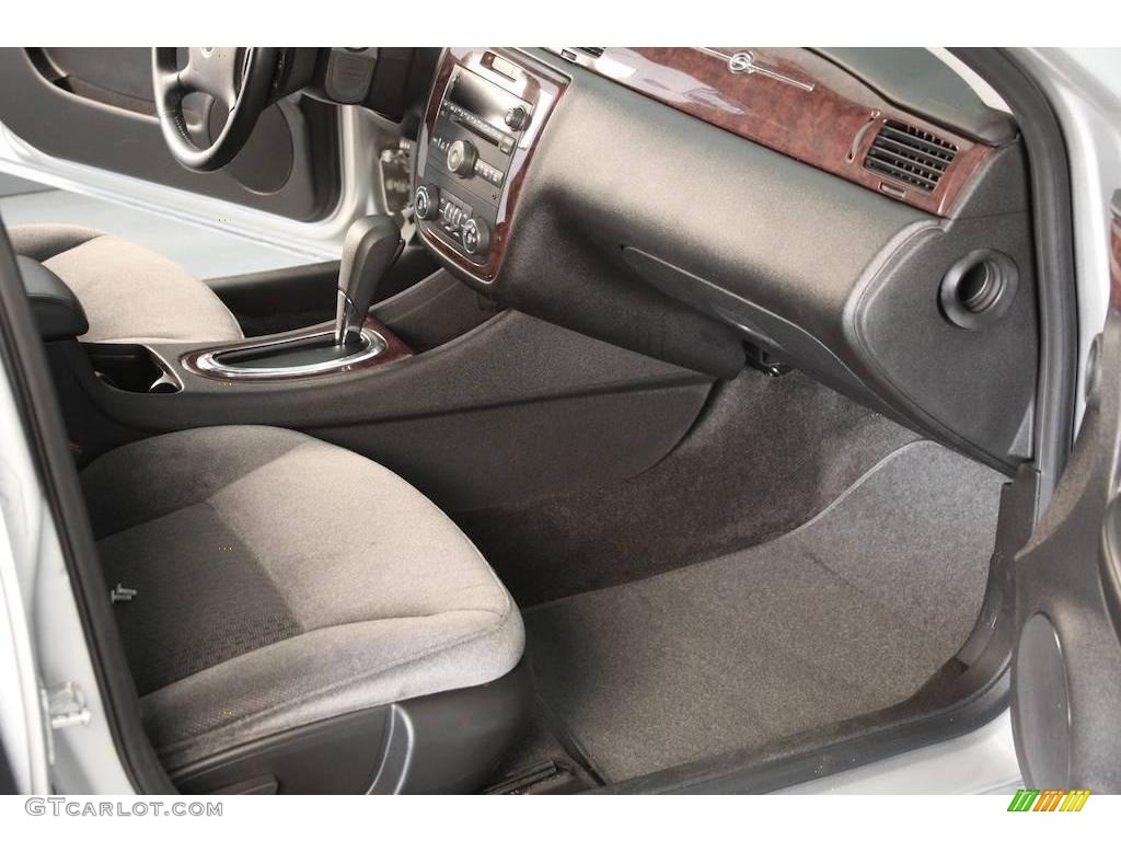 2009 Impala LT - Silver Ice Metallic / Ebony photo #4